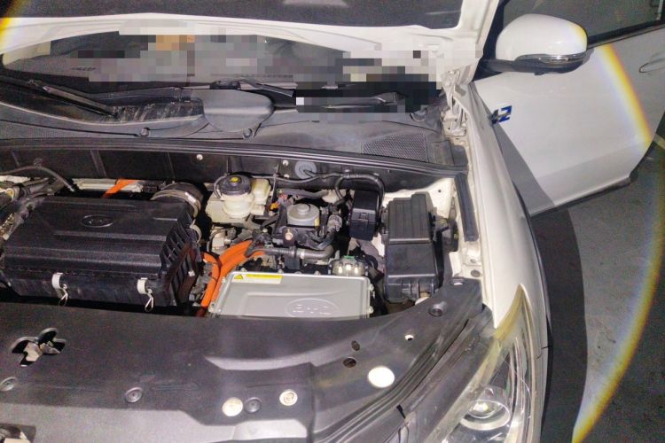 Used BYD Tang New Energy 2015 2.0T Four-Wheel-Drive Flagship Model Engine Bay Left