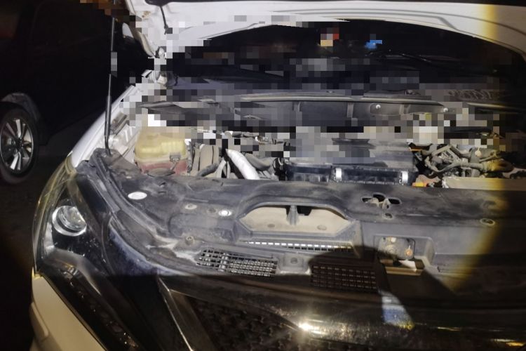 Used BYD Tang New Energy 2015 2.0T Four-Wheel-Drive Flagship Model Engine Bay Right