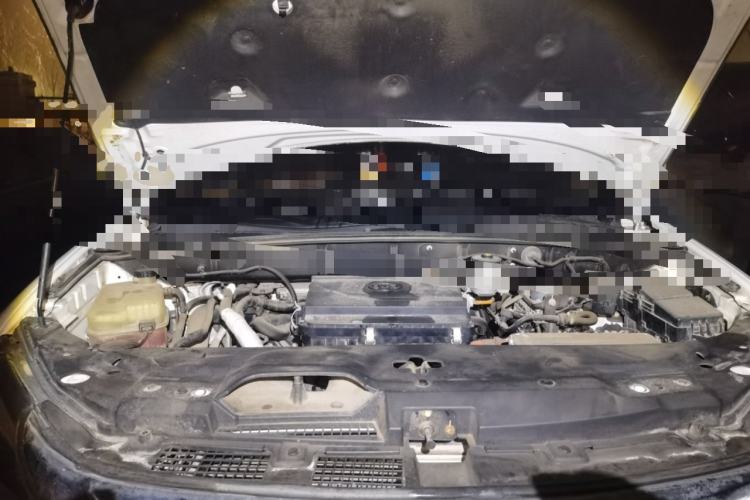 Used BYD Tang New Energy 2015 2.0T Four-Wheel-Drive Flagship Model Engine Bay