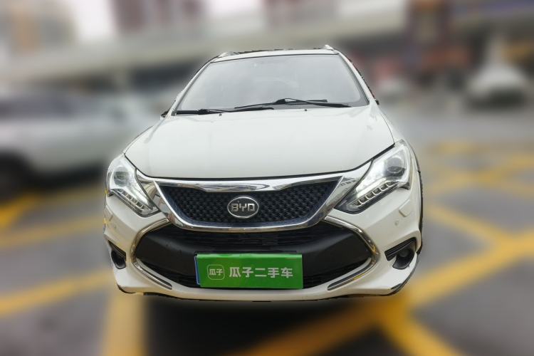 Used BYD Tang New Energy 2015 2.0T Four-Wheel-Drive Flagship Model Front