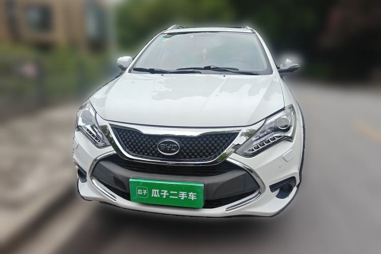 Used BYD Tang New Energy 2015 2.0T Four-Wheel-Drive Flagship Model Front