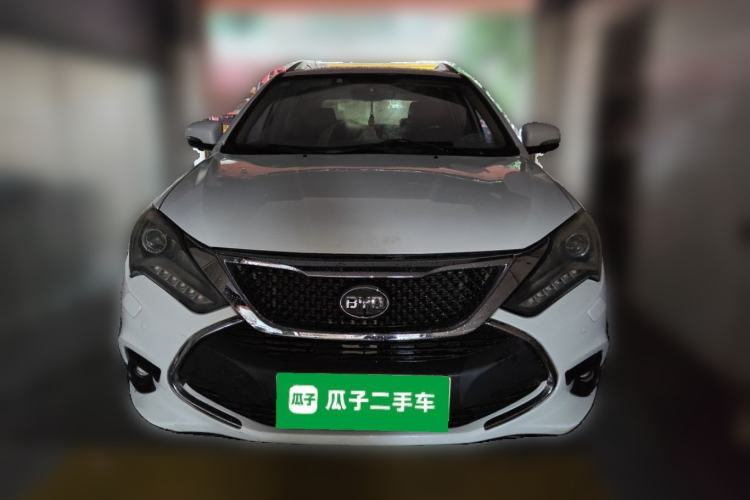 Used BYD Tang New Energy 2015 2.0T Four-Wheel-Drive Flagship Model Front
