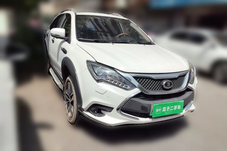 Used BYD Tang New Energy 2015 2.0T Four-Wheel-Drive Flagship Model Front Right 45 Deg