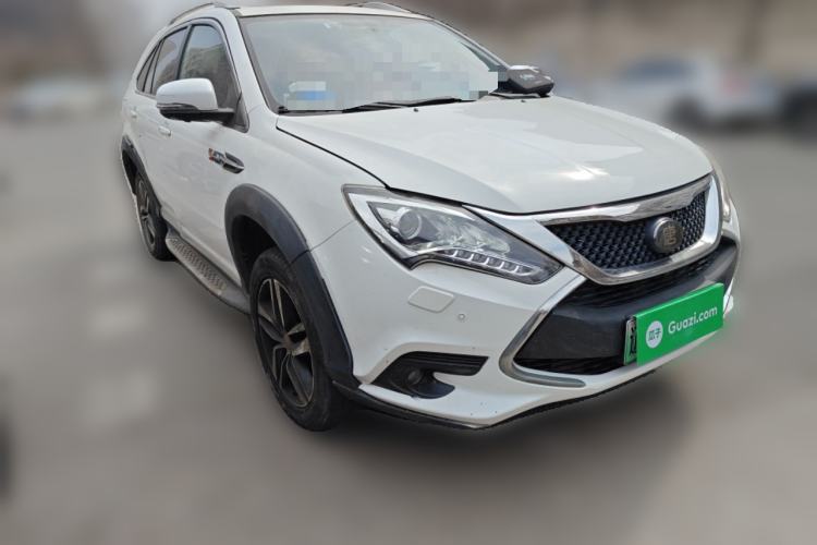 Used BYD Tang New Energy 2015 2.0T Four-Wheel-Drive Flagship Model Front Right 45 Deg