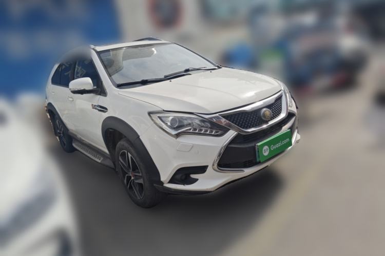 Used BYD Tang New Energy 2015 2.0T Four-Wheel-Drive Flagship Model Front Right 45 Deg