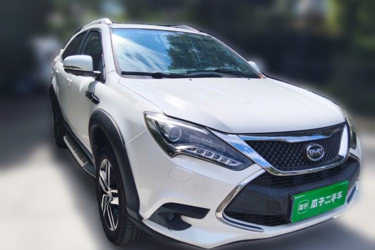 Used BYD Tang New Energy 2015 2.0T Four-Wheel-Drive Flagship Model Front Right 45 Deg