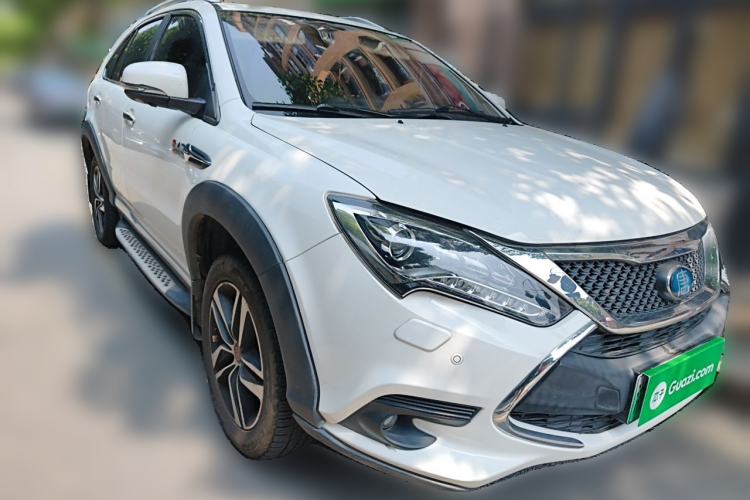 Used BYD Tang New Energy 2015 2.0T Four-Wheel-Drive Flagship Model Front Right 45 Deg