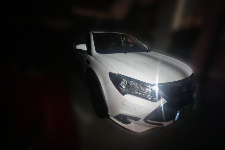 Used BYD Tang New Energy 2015 2.0T Four-Wheel-Drive Flagship Model Front Right 45 Deg