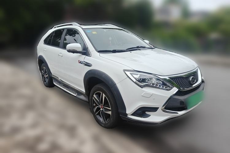 Used BYD Tang New Energy 2015 2.0T Four-Wheel-Drive Flagship Model Front Right 45 Deg