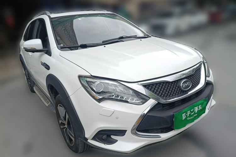 Used BYD Tang New Energy 2015 2.0T Four-Wheel-Drive Flagship Model Front Right 45 Deg