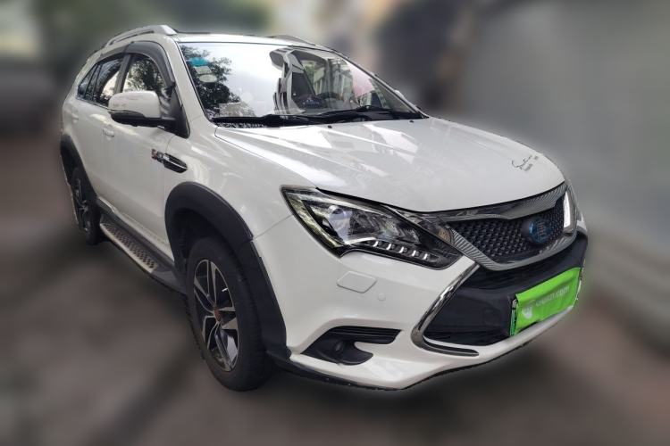 Used BYD Tang New Energy 2015 2.0T Four-Wheel-Drive Flagship Model Front Right 45 Deg