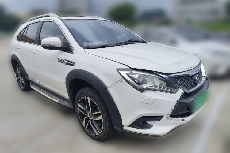 Used BYD Tang New Energy 2015 2.0T Four-Wheel-Drive Flagship Model Front Right 45 Deg