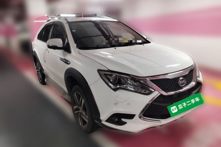 Used BYD Tang New Energy 2015 2.0T Four-Wheel-Drive Flagship Model Front Right 45 Deg