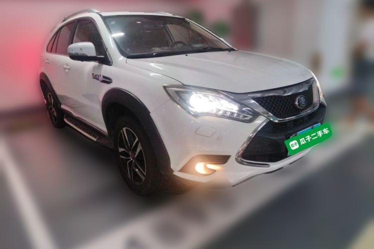 Used BYD Tang New Energy 2015 2.0T Four-Wheel-Drive Flagship Model Front Right 45 Deg