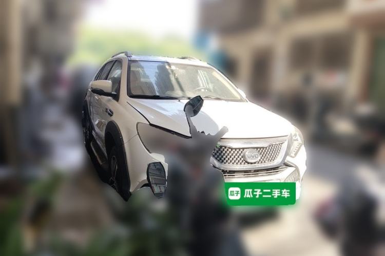 Used BYD Tang New Energy 2015 2.0T Four-Wheel-Drive Flagship Model Front Right 45 Deg