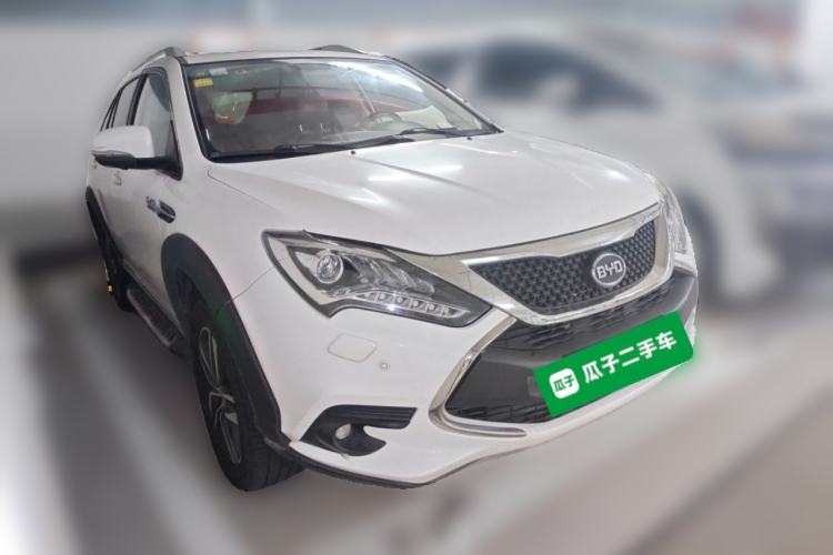 Used BYD Tang New Energy 2015 2.0T Four-Wheel-Drive Flagship Model Front Right 45 Deg