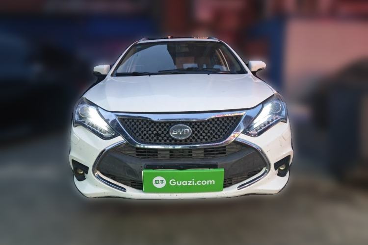 Used BYD Tang New Energy 2015 2.0T Four-Wheel-Drive Flagship Model Front