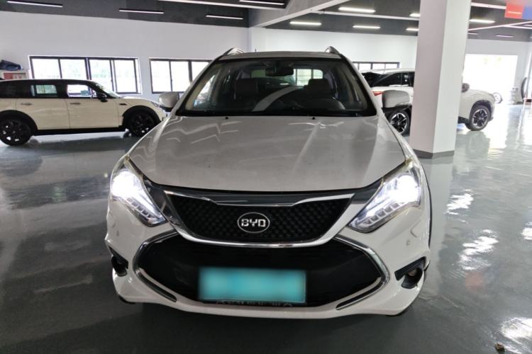 Used BYD Tang New Energy 2015 2.0T Four-Wheel-Drive Flagship Model Front