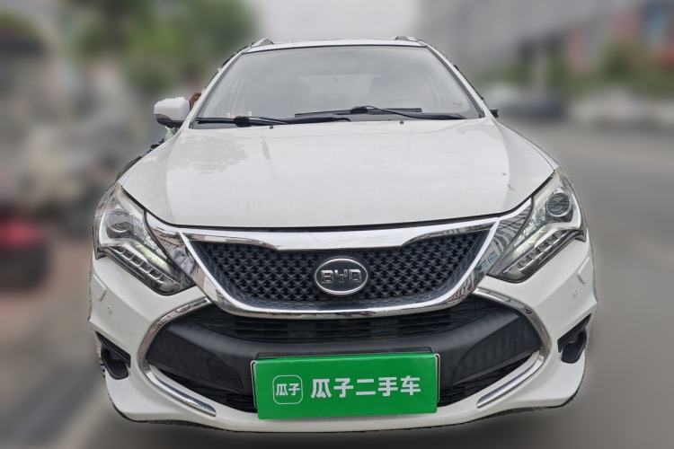 Used BYD Tang New Energy 2015 2.0T Four-Wheel-Drive Flagship Model Front