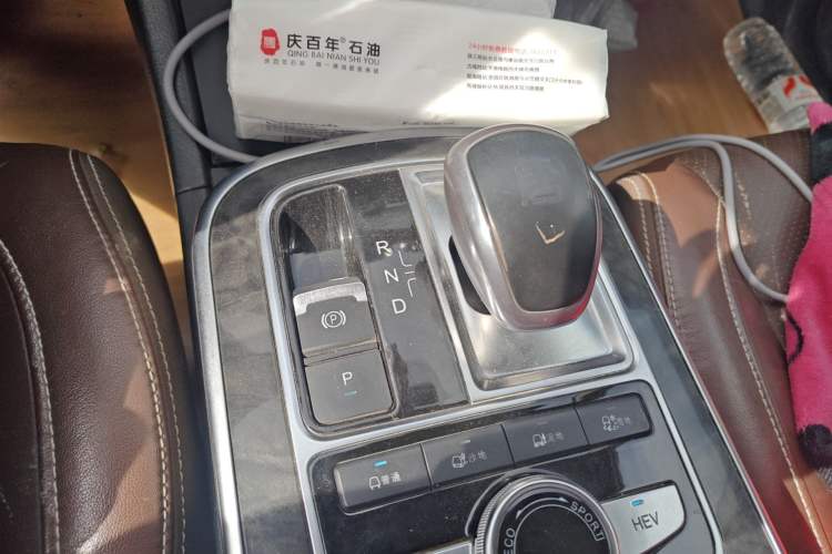 Used BYD Tang New Energy 2015 2.0T Four-Wheel-Drive Flagship Model Gear Lever