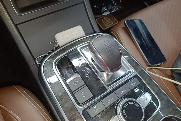 Used BYD Tang New Energy 2015 2.0T Four-Wheel-Drive Flagship Model Gear Lever