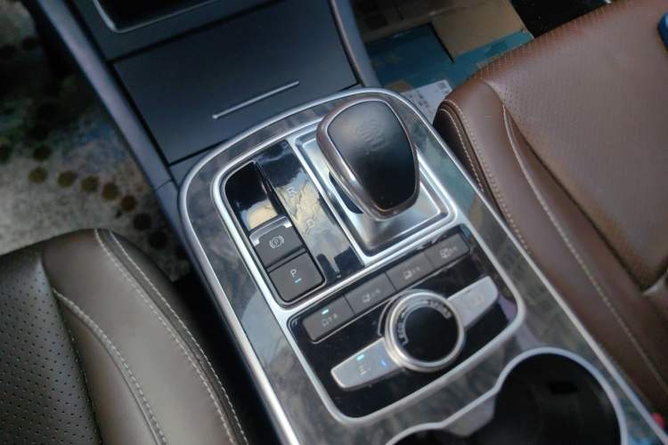 Used BYD Tang New Energy 2015 2.0T Four-Wheel-Drive Flagship Model Gear Lever
