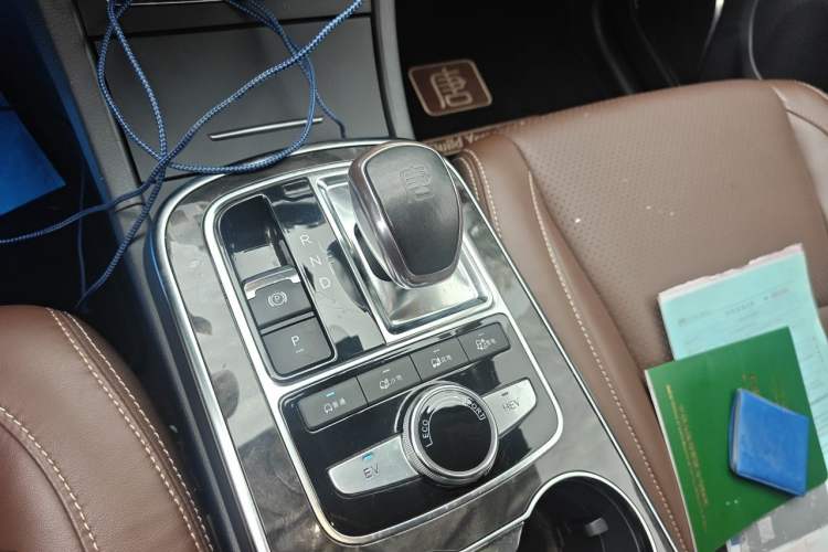 Used BYD Tang New Energy 2015 2.0T Four-Wheel-Drive Flagship Model Gear Lever