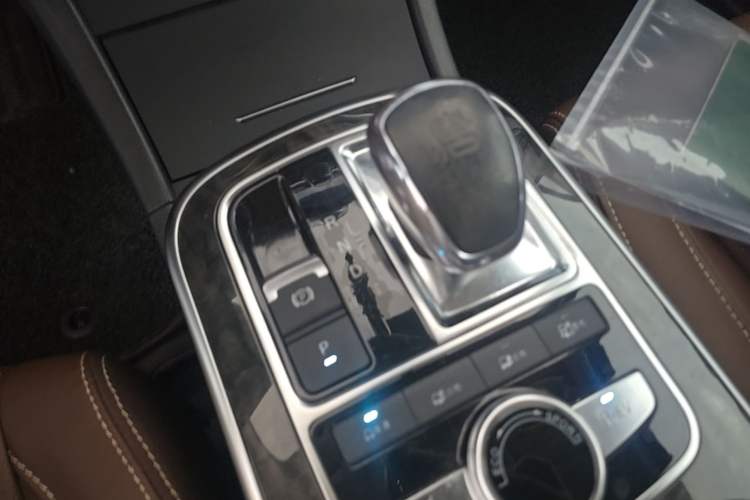 Used BYD Tang New Energy 2015 2.0T Four-Wheel-Drive Flagship Model Gear Lever