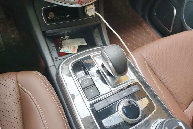 Used BYD Tang New Energy 2015 2.0T Four-Wheel-Drive Flagship Model Gear Lever