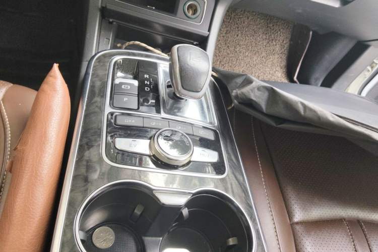 Used BYD Tang New Energy 2015 2.0T Four-Wheel-Drive Flagship Model Gear Lever