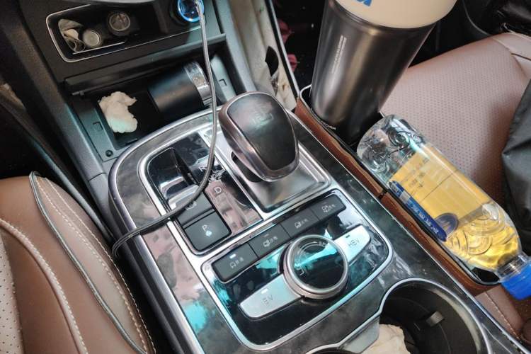 Used BYD Tang New Energy 2015 2.0T Four-Wheel-Drive Flagship Model Gear Lever