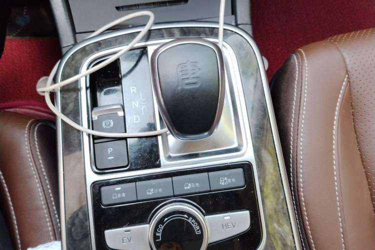 Used BYD Tang New Energy 2015 2.0T Four-Wheel-Drive Flagship Model Gear Lever