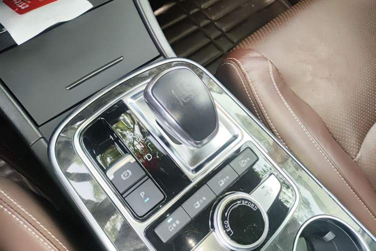 Used BYD Tang New Energy 2015 2.0T Four-Wheel-Drive Flagship Model Gear Lever