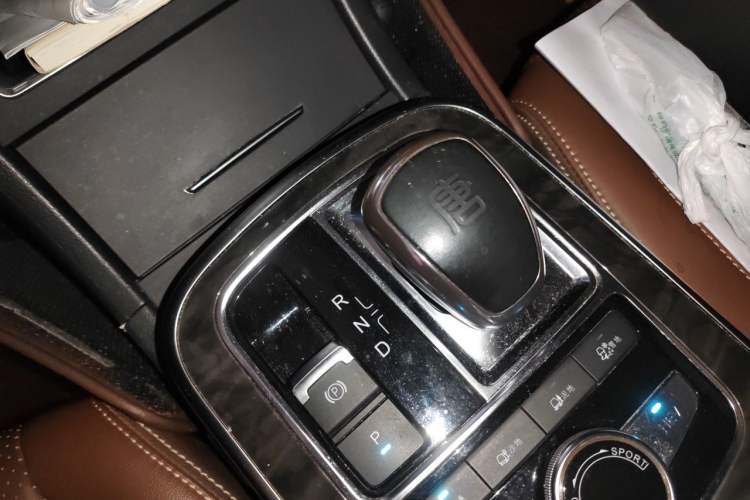 Used BYD Tang New Energy 2015 2.0T Four-Wheel-Drive Flagship Model Gear Lever