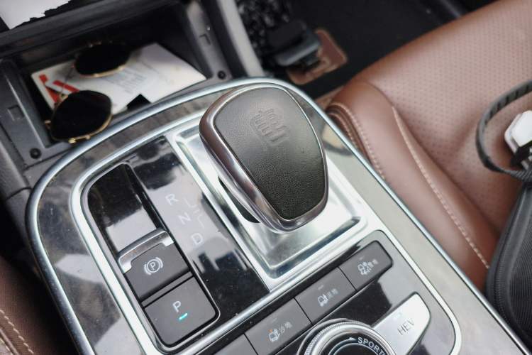 Used BYD Tang New Energy 2015 2.0T Four-Wheel-Drive Flagship Model Gear Lever