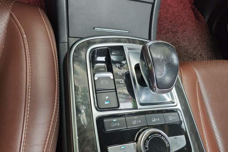 Used BYD Tang New Energy 2015 2.0T Four-Wheel-Drive Flagship Model Gear Lever