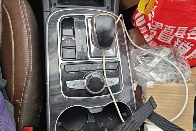 Used BYD Tang New Energy 2015 2.0T Four-Wheel-Drive Flagship Model Gear Lever