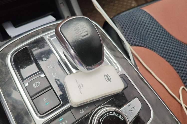 Used BYD Tang New Energy 2015 2.0T Four-Wheel-Drive Flagship Model Gear Lever