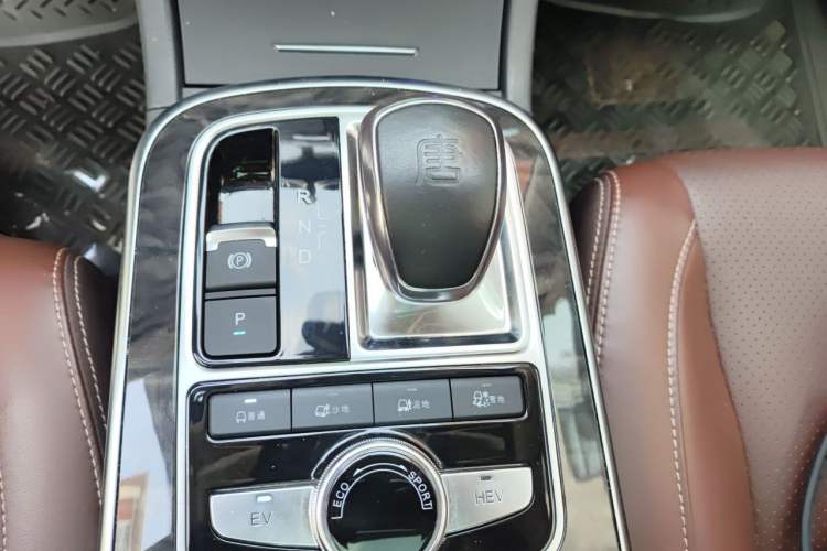 Used BYD Tang New Energy 2015 2.0T Four-Wheel-Drive Flagship Model Gear Lever
