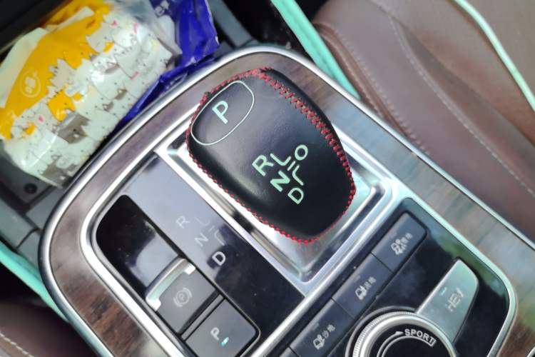 Used BYD Tang New Energy 2015 2.0T Four-Wheel-Drive Flagship Model Gear Lever