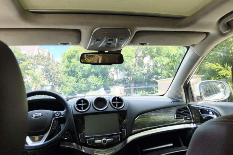 Used BYD Tang New Energy 2015 2.0T Four-Wheel-Drive Flagship Model Headliner