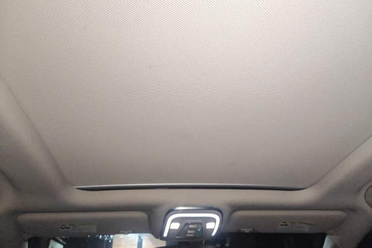 Used BYD Tang New Energy 2015 2.0T Four-Wheel-Drive Flagship Model Headliner