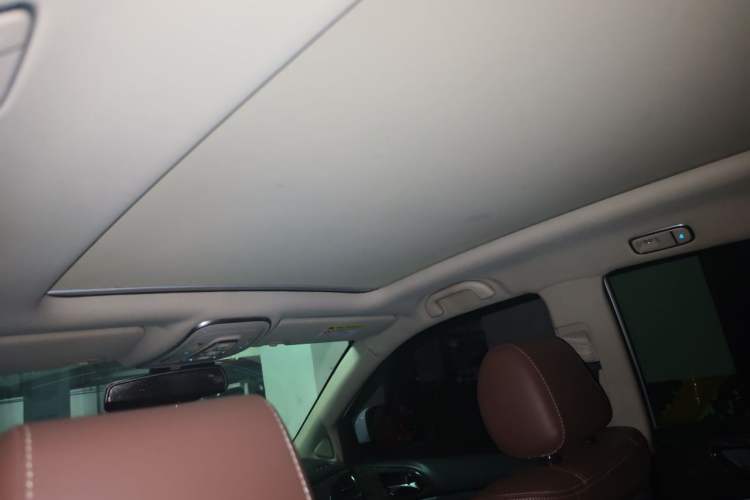 Used BYD Tang New Energy 2015 2.0T Four-Wheel-Drive Flagship Model Headliner