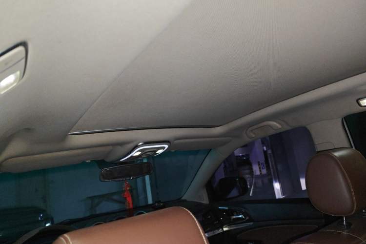 Used BYD Tang New Energy 2015 2.0T Four-Wheel-Drive Flagship Model Headliner