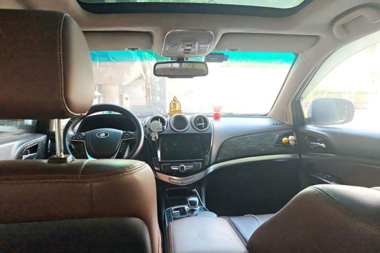 Used BYD Tang New Energy 2015 2.0T Four-Wheel-Drive Flagship Model Headliner