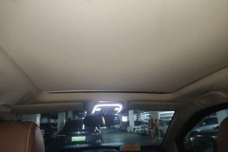 Used BYD Tang New Energy 2015 2.0T Four-Wheel-Drive Flagship Model Headliner