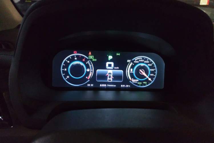 Used BYD Tang New Energy 2015 2.0T Four-Wheel-Drive Flagship Model Instrument Cluster