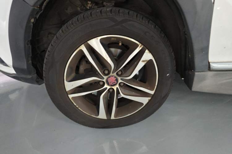 Used BYD Tang New Energy 2015 2.0T Four-Wheel-Drive Flagship Model Left Front Wheel Hub