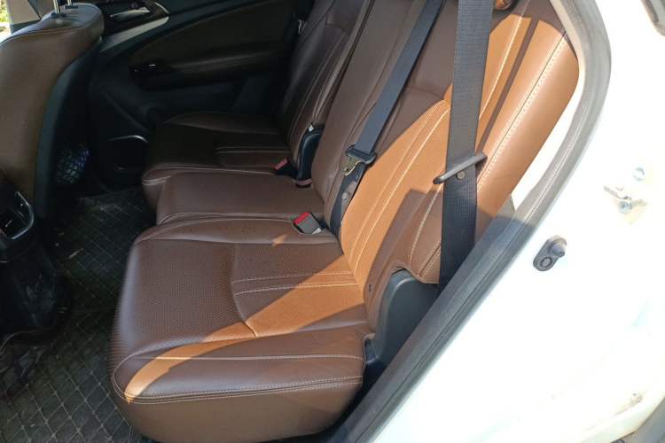 Used BYD Tang New Energy 2015 2.0T Four-Wheel-Drive Flagship Model Left Rear Seat