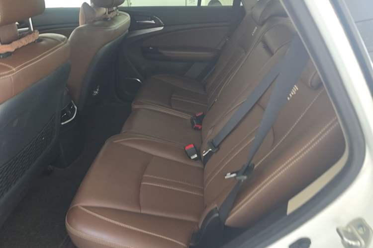 Used BYD Tang New Energy 2015 2.0T Four-Wheel-Drive Flagship Model Left Rear Seat